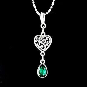 BAB Green Tear Drop & Heart w/925 Silver Chain
